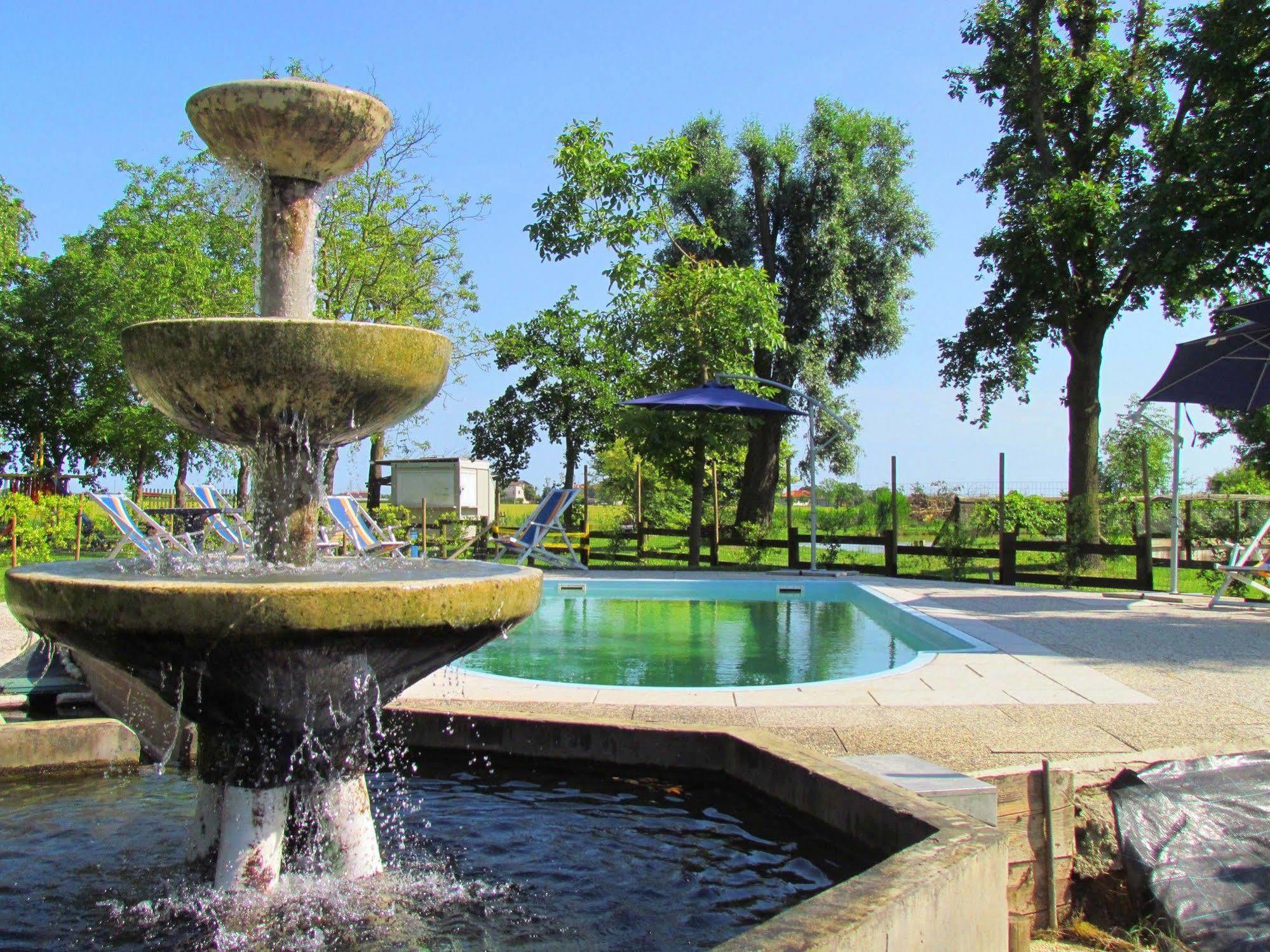 Agriturismo Ca' Alleata Каорле Экстерьер фото